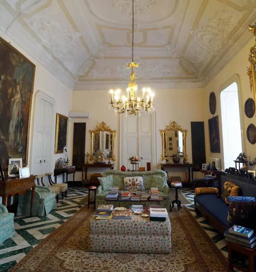 Palazzo Bernardini Suites Lecce 2*,